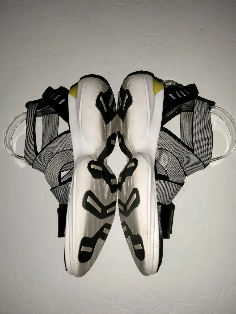 Sorel (Size 8.5) Gray & Black Crisscross Strap Platform Open Toe Sneaker Sandals